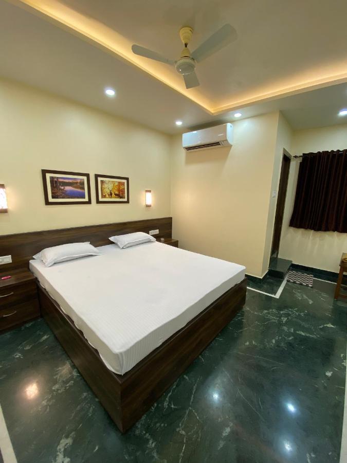Shivam Hotels Kolkata Eksteriør bilde